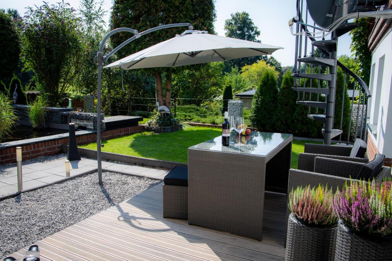 Unterschlupf Radeberg Mit Garten & Whirlpool Buitenkant foto